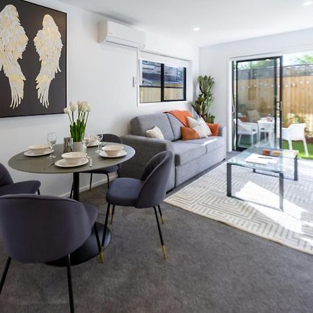 Central City Awaits 2 Bed 2 Bath With Carpark Christchurch Extérieur photo