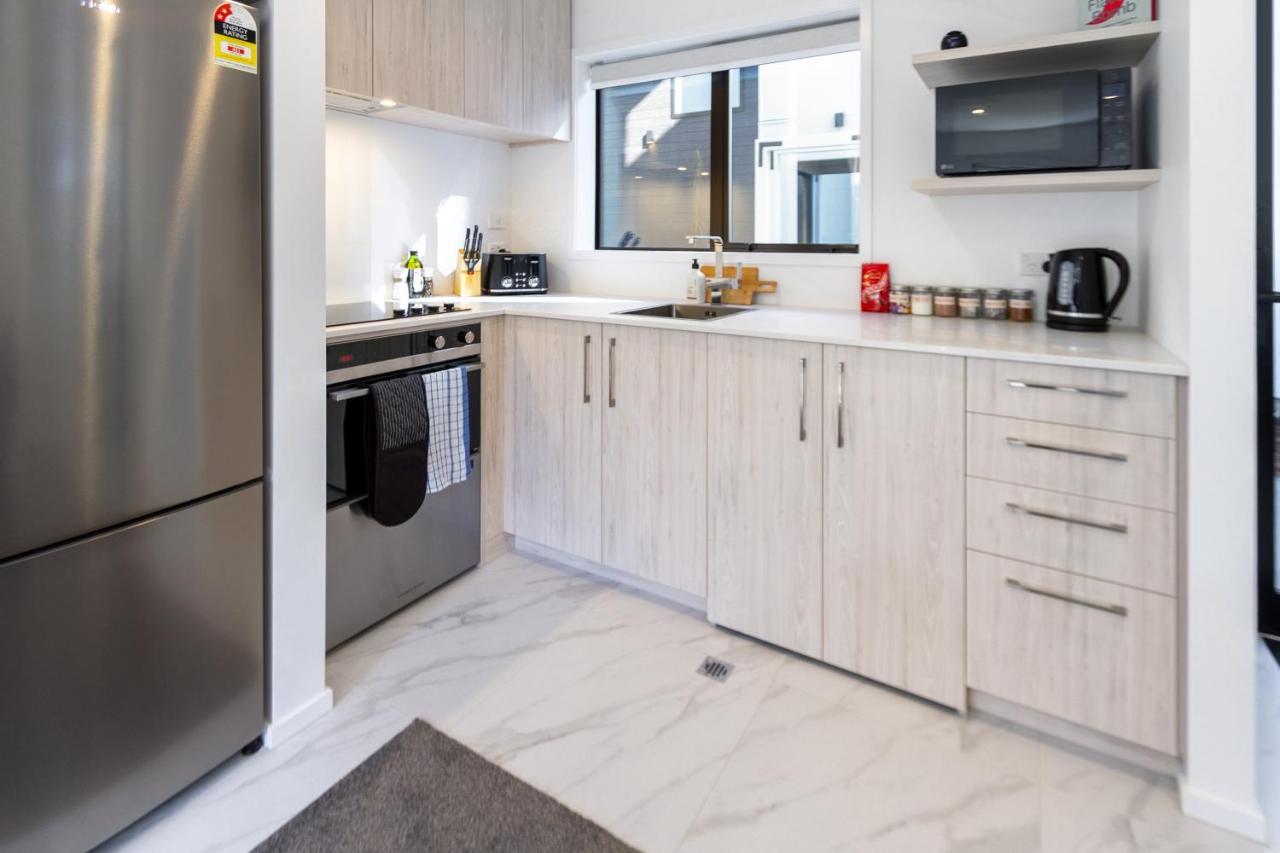 Central City Awaits 2 Bed 2 Bath With Carpark Christchurch Extérieur photo