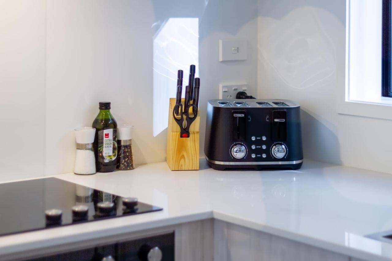 Central City Awaits 2 Bed 2 Bath With Carpark Christchurch Extérieur photo
